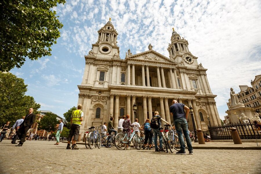 London: Classic Gold 3.5-Hour Bike Tour - Buckingham Palace and the ceremony that may or may not happen
