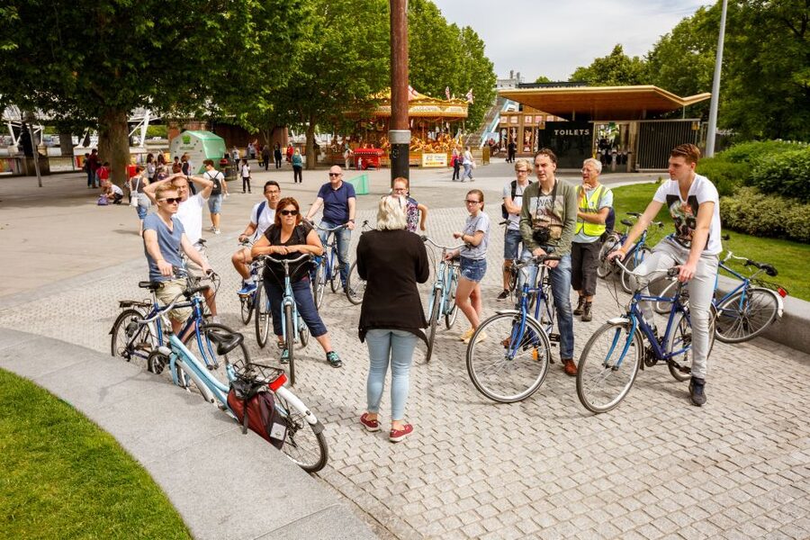 London: Classic Gold 3.5-Hour Bike Tour - St. Paul’s Cathedral and the final return to Westminster