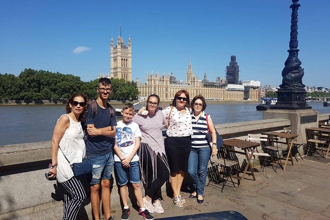 London Classic Sightseeing Private Taxi Tour - The wider London stories between stops