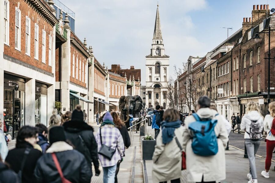 London: East End Street Art Tour and Spray Painting Workshop - Why this East End experience works so well