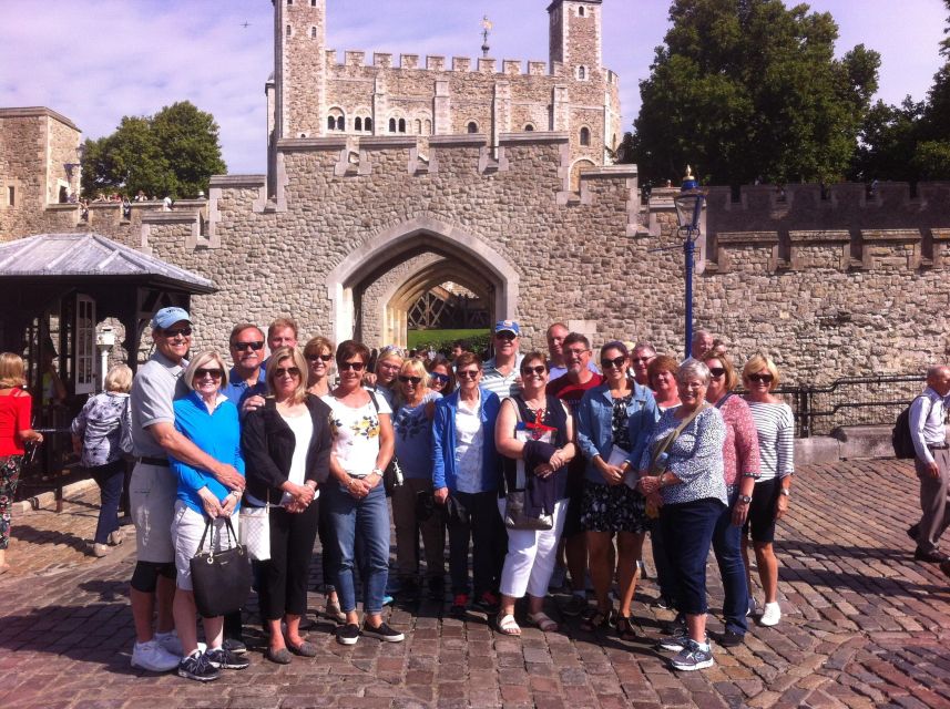 London: Easy Access Tower of London and Crown Jewels Tour - Meeting at Tower Hill and entering the fortress