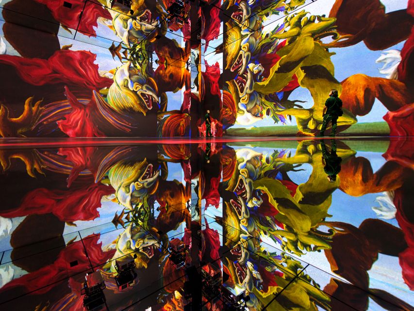 London: Entry Ticket to Frameless Immersive Art Experience - The first gallery: famous paintings with room to breathe