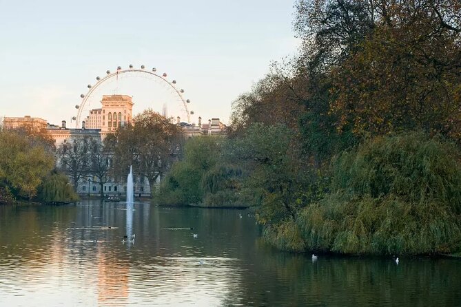 London Essential 2 hour introductory Walking Tour With a Londoner - The Mall and Trafalgar Square