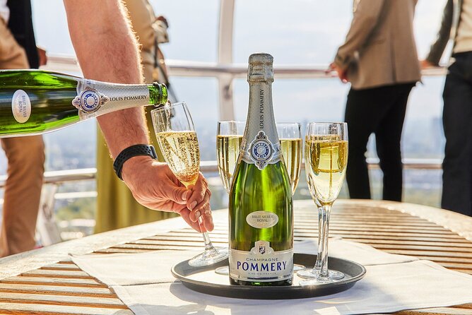 London Eye - Champagne Experience Ticket - Meeting Your Host Before the 30-Minute Flight
