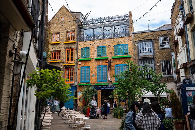 London Foodie Adventure:More than 10 dishes with Sherpa Food Tour - Soho’s music story fills the gaps between bites