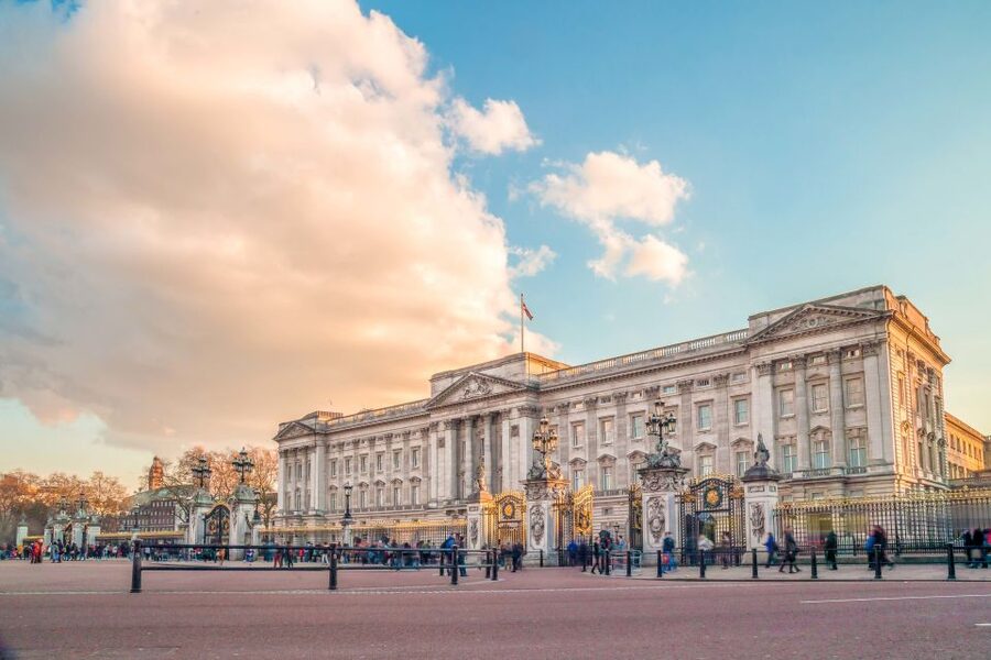 London: Full-Day London Bus Tour - Buckingham Palace and the changing ceremony