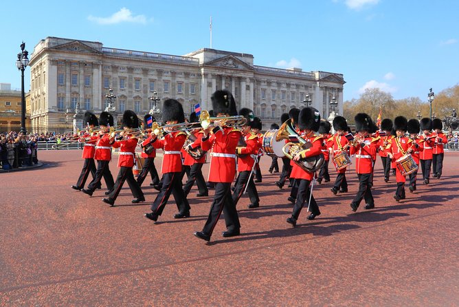 London Full Day Sightseeing Tour with London Eye - Buckingham Palace and the uncertain guard ceremony