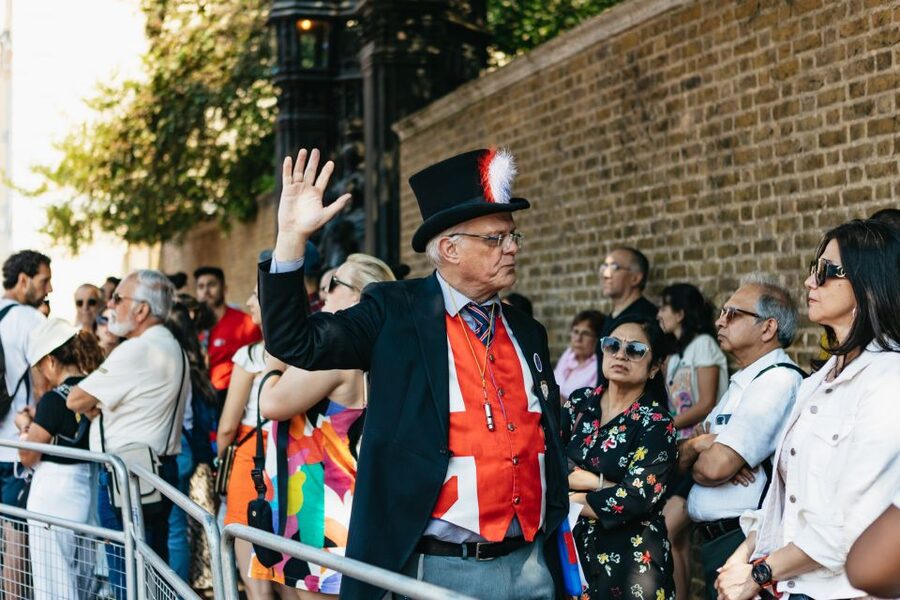 London: Full Day Tower, St. Paul's, Cruise & Eye Experience - Who should book this tour?