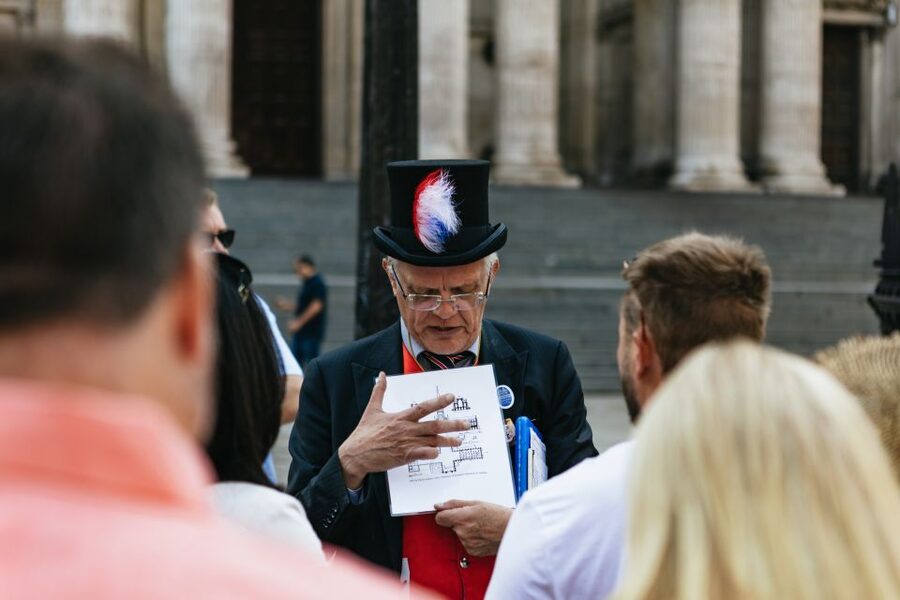 London: Full Day Tower, St. Paul's, Cruise & Eye Experience - Cruising past London’s riverside landmarks