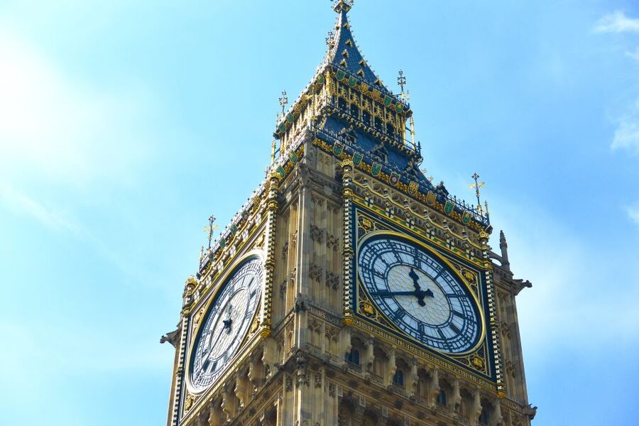 London: German-Speaking Guided Tour of Westminster - Starting at Green Park and meeting the guide