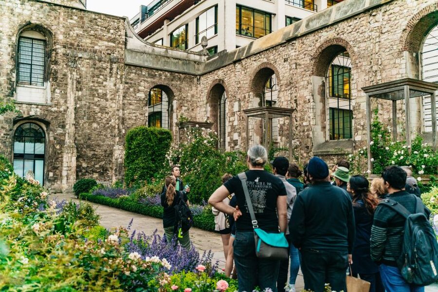 London: Ghastly Ghosts 2-Hour Walking Tour - Practical advice for your evening walk