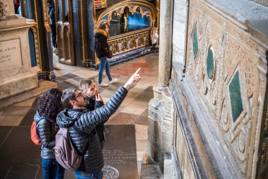 London: Go City Explorer Pass® - Tickets for 2-7 Attractions - Reservations, lines, and daily planning
