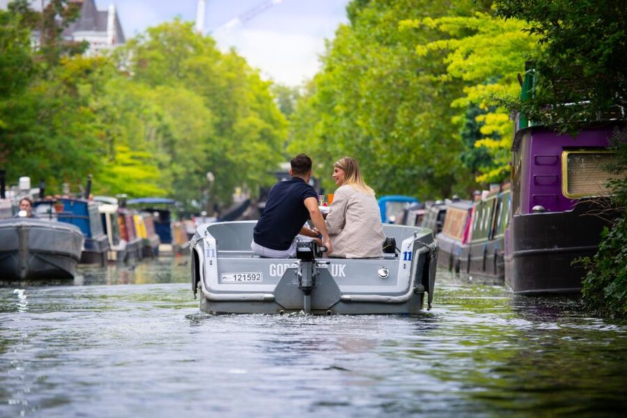 London: GoBoat Rental for Regent's Canal & Paddington Basin - Making the picnic part work