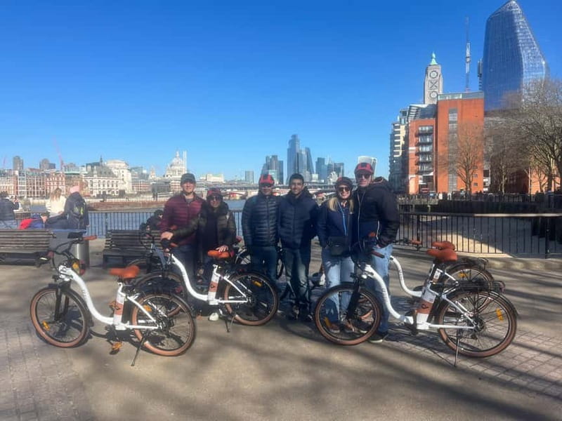 London: Guided E-bike Tour - Buckingham Palace, Clarence House, and St. James’s Palace