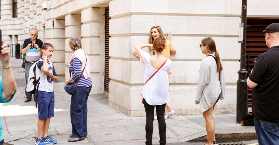 London: Guided Harry Potter Coach Tour of Locations - Grimmauld Place and the tricks of movie geography