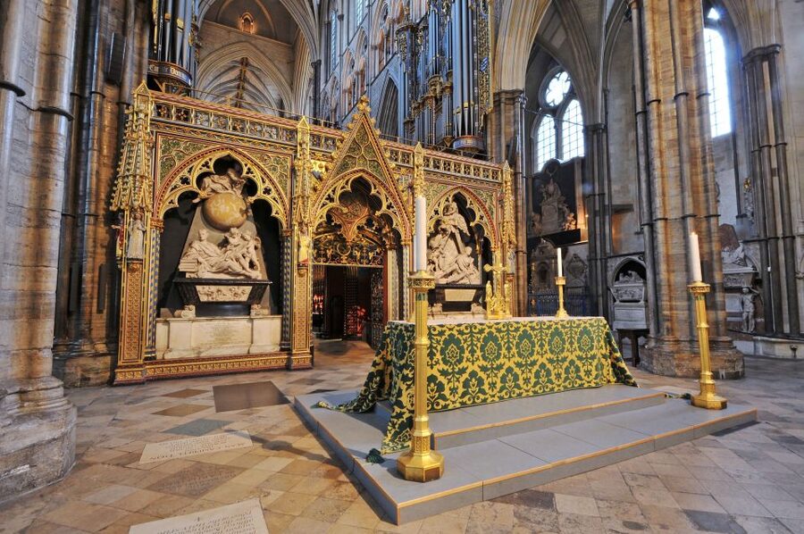 London: Guided Westminster Abbey Tour and Refreshments - Coronations, weddings, and royal ceremony