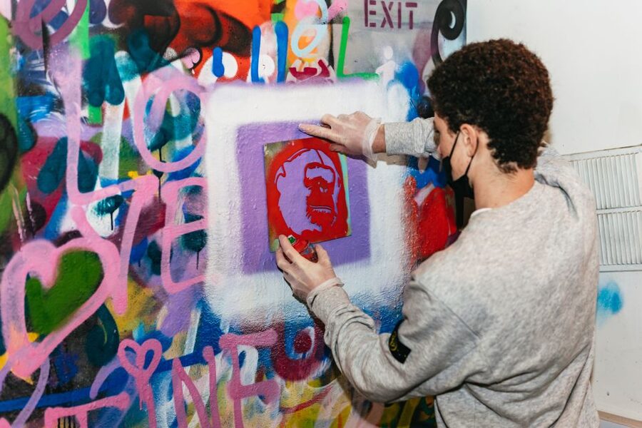 London: Half-Day Street Art Tour and Workshop - How the guides affect the experience