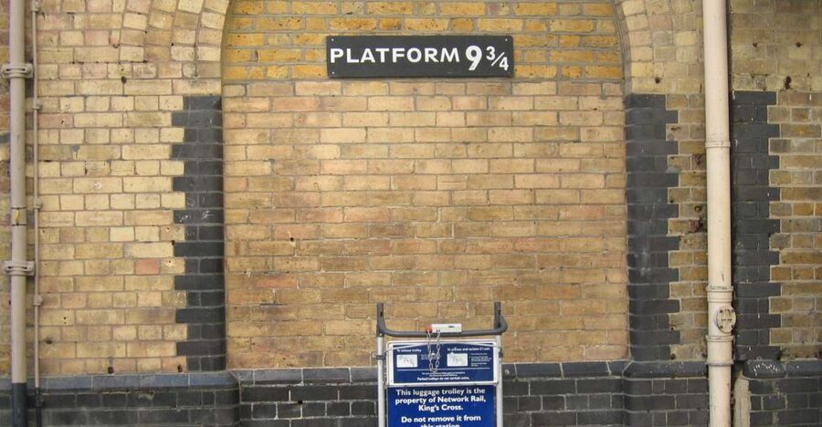 London: Harry Potter 3-Hour Private Walking Tour - Taking the bus toward Gringotts Bank