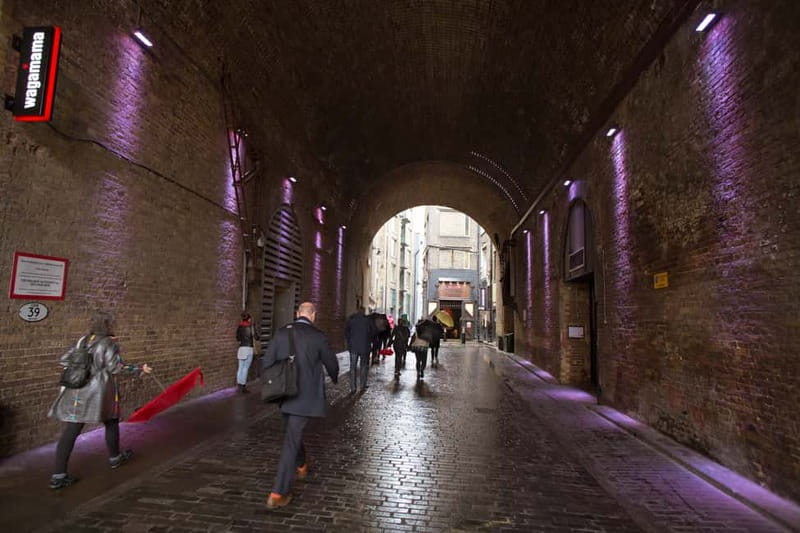 London: Harry Potter Small Group Walking Tour - St Paul’s Cathedral, Tate Modern, and the Muggle City