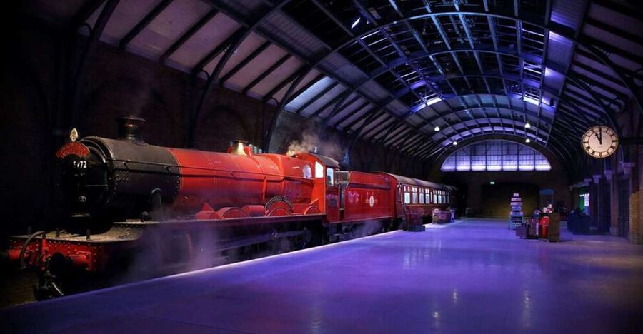 London: Harry Potter Studio Tour and Oxford Day Trip - Meeting at Gloucester Road and settling into the coach