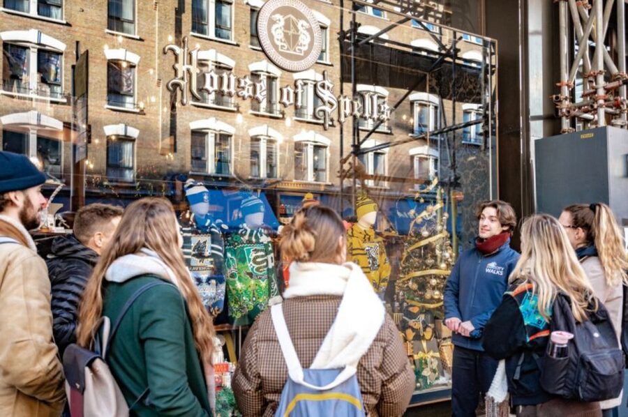 London: Harry Potter Walk, Hop-on Hop-off Bus Tour & Cruise - Covent Garden, Leicester Square, and the National Gallery