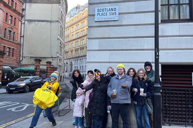 London: Harry Potter Walking Tour with Platform 9 3/4 - Starting at Embankment with a yellow umbrella