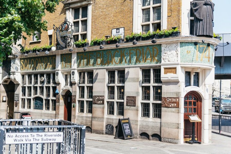 London: Historic Pubs of Central London Walking Tour - The street of shame and London’s rougher stories