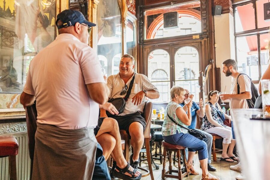 London: Historic Pubs of Central London Walking Tour - Stories of Dickens, alehouses, and local life