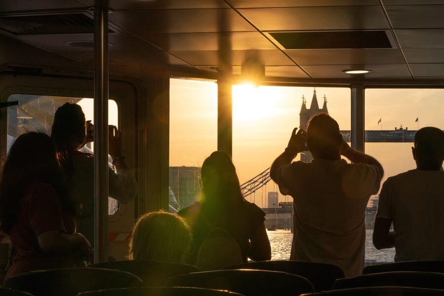 London: Hop-On Hop-Off 1-Day River Sightseeing Adventure - Shakespeare’s Globe and the South Bank