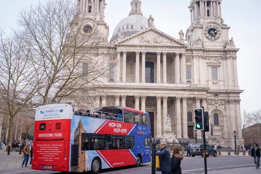 London: Hop-on Hop-off Bus Tour and Madame Tussauds Ticket - A practical one-day plan