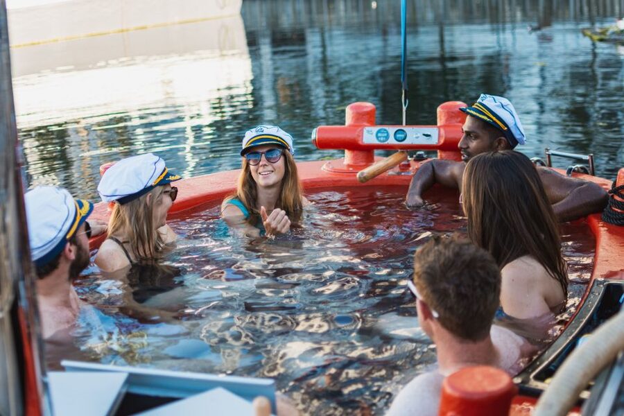 London: Hot Tub Boat Guided Historical Docklands Cruise - How the $60 price measures up