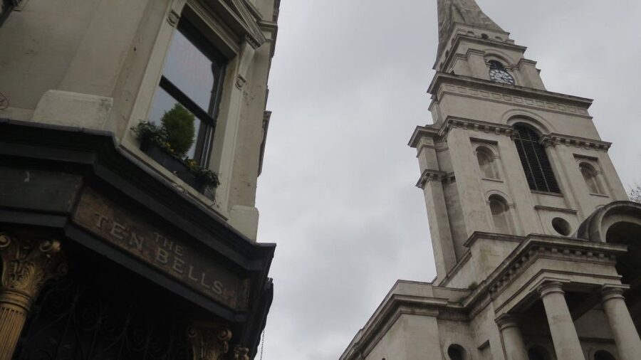 London: Jack the Ripper tour in Spanish (RLA Winner) - Flower and Dean Walk, then Banglatown Arch