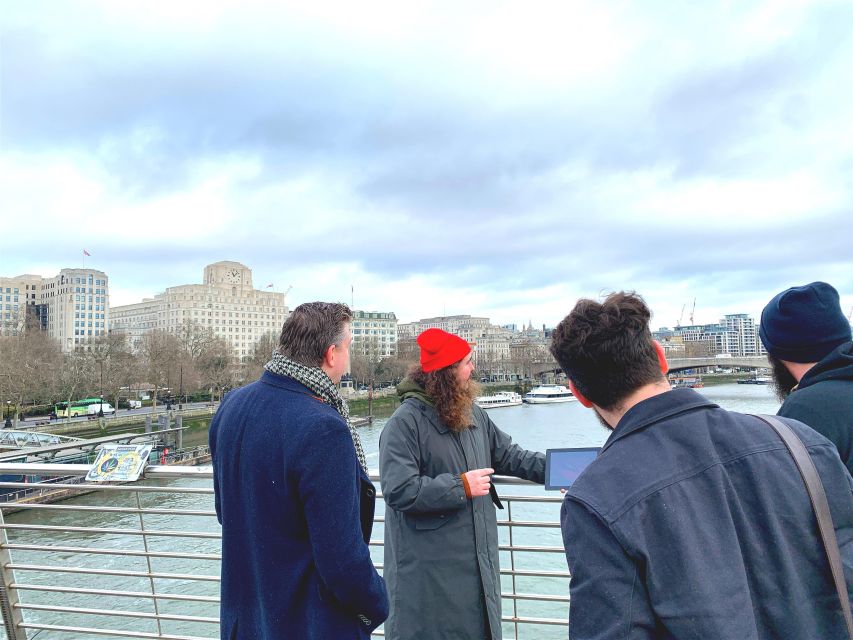 London: James Bond and Spies Walking Tour - Pall Mall and dressing like 007