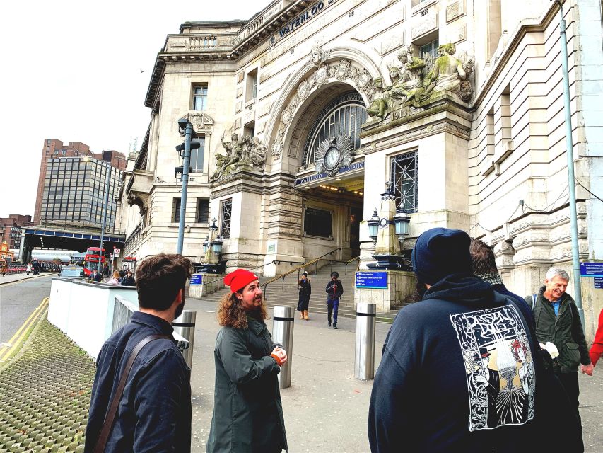 London: James Bond and Spies Walking Tour - Trafalgar Square and London’s cinematic scale