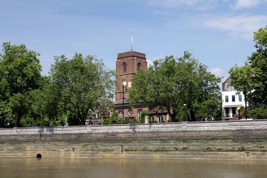 London: Kew to Westminster River Thames Cruise - What the small boat changes