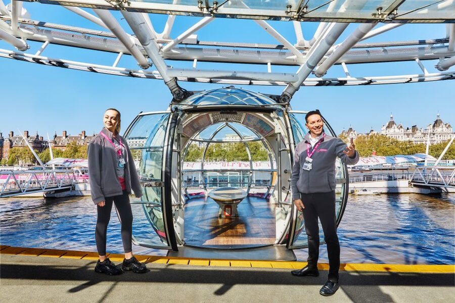 London: London Eye and Madame Tussauds Combo Ticket - From the South Bank to Baker Street