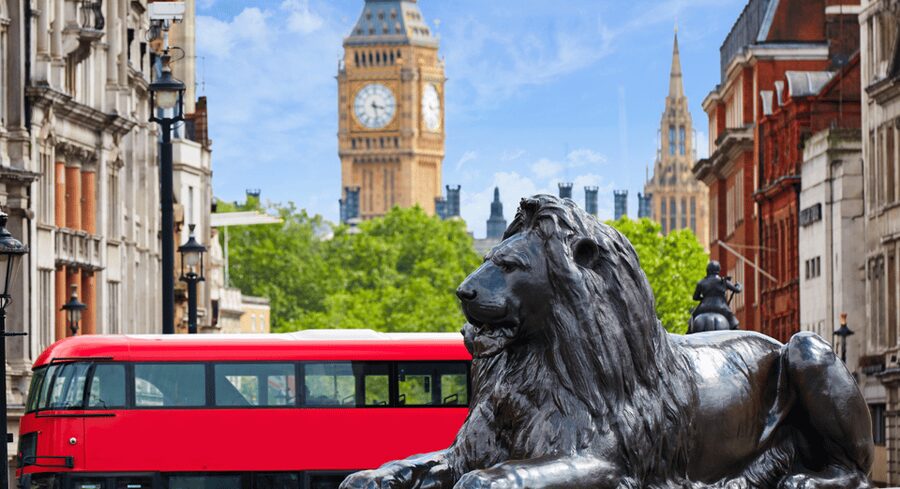London: London Sightseeing Walking Tour with 30+ Sights - Key points at a glance