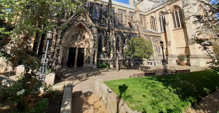London: Medieval History Walking Tour from The Tower - Starting at Tower Hill beside the Tower of London