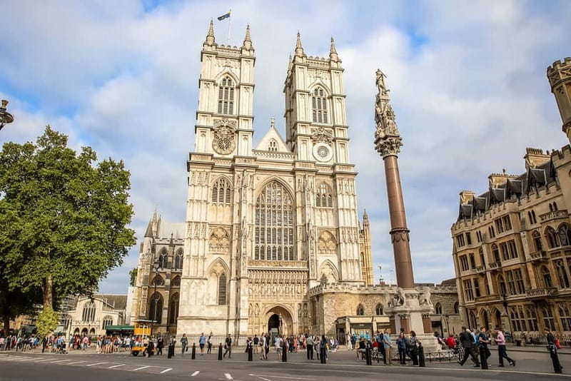London Pass® - Save up to 50% on Tickets to 100+ Attractions - The app, QR code, and reservation rules
