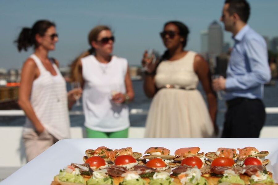 London: River Thames Evening Cruise with Bubbly and Canapés - What the $37 price really buys you