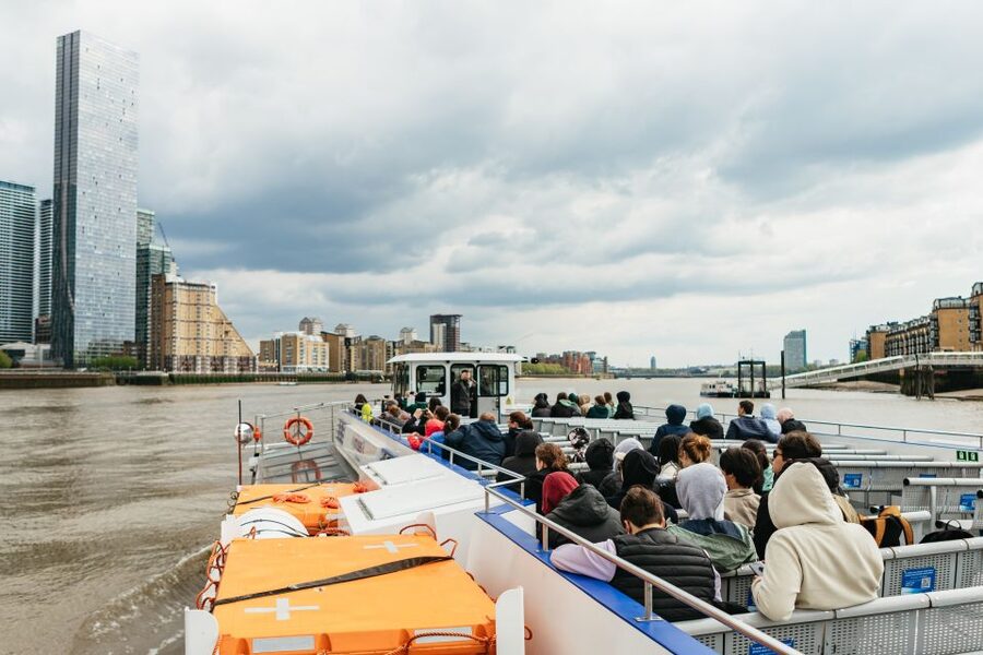 London: River Thames Hop-On Hop-Off Sightseeing Cruise - Why see London from the Thames?
