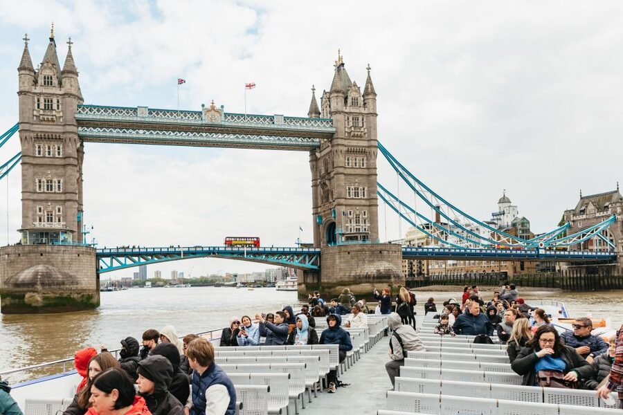 London: River Thames Hop-On Hop-Off Sightseeing Cruise - How much value do you get for $33?