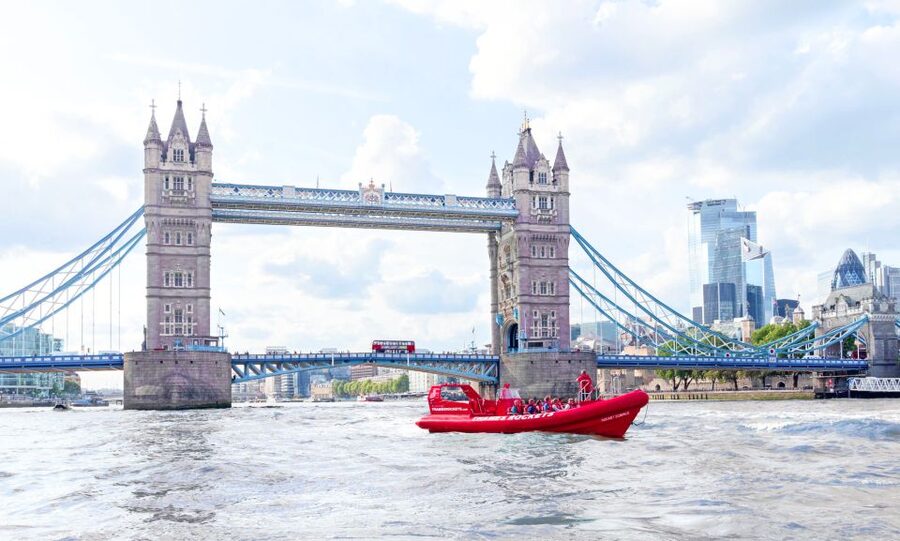 London: River Thames Speed Boat Tour - Why this Thames ride feels different