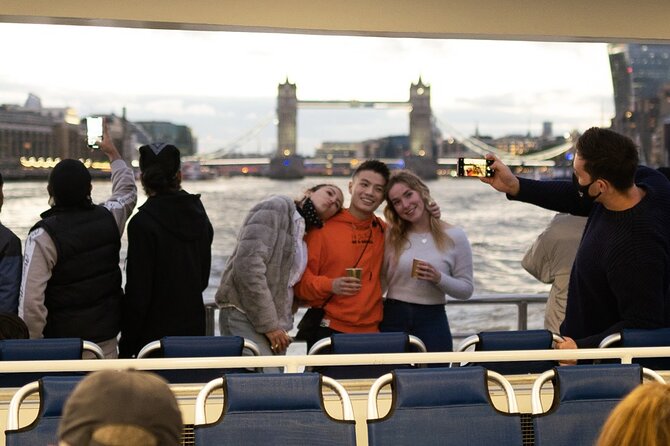 London Roundtrip Thames Cruise Uber Boat by Thames Clippers - Indoor comfort and outdoor views