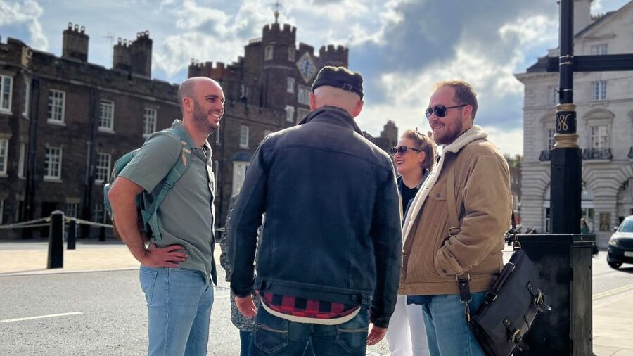 London: Royal Historic Pubs Walking Tour - Pub four: a final local stop and time to enjoy the group