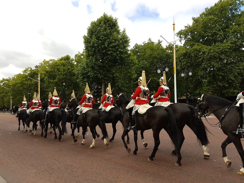 London: Royalty Walking Tour with Changing of The Guard - Key points before you book