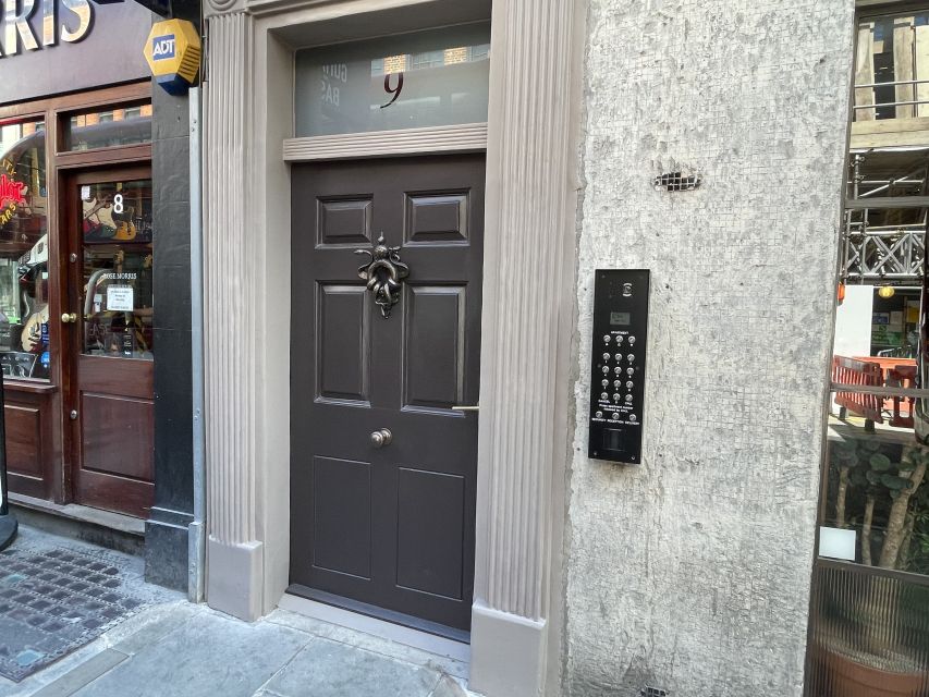 London: Sex Pistols and Punk Music Walking Tour - The first gig and the early venues