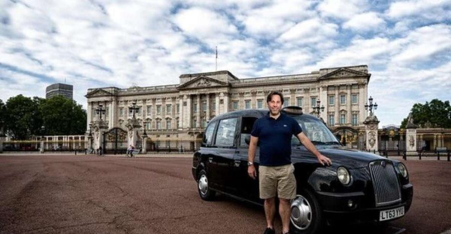 London: Sightseeing Black Cab Tour with Hotel Pickup - Westminster brings the classic London scene