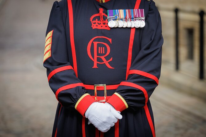 London Sightseeing Tour: Guard Change with Tower of London Option - Tower Bridge and the Thames from Tower Pier