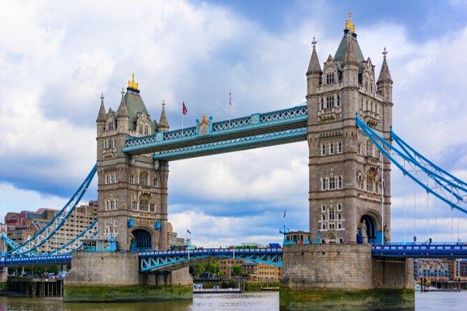 London Sightseeing Walking Tour with 30+ sights - Westminster Abbey, Parliament, and the royal quarter